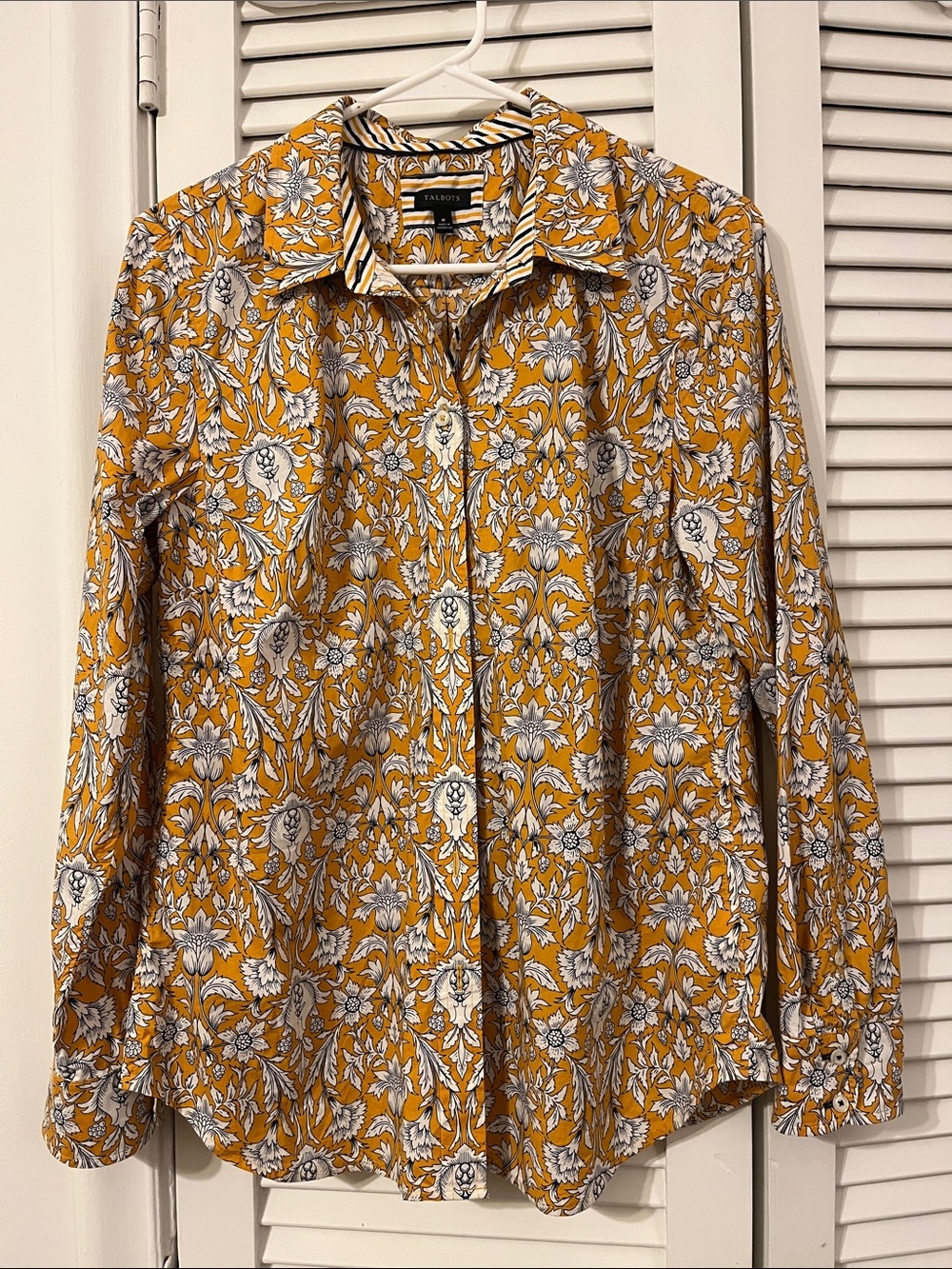 Talbots Women's Yellow Floral Button-Down Shirt Medium